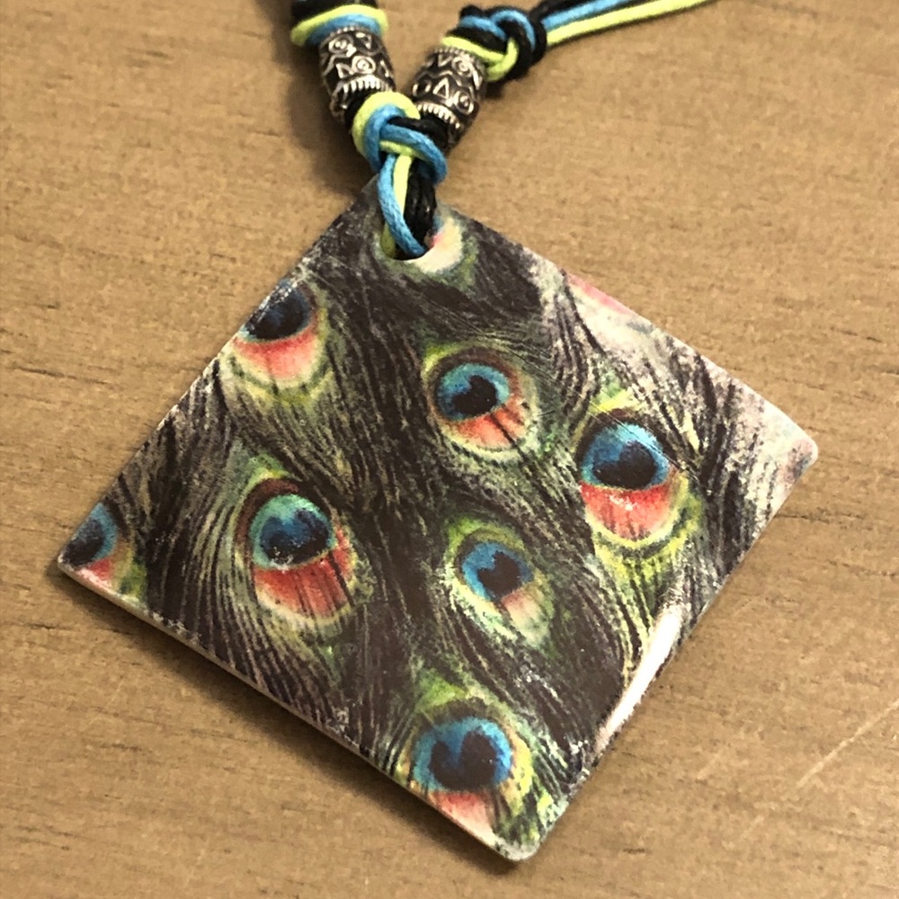 Peacock Theme Pendant Necklace and Earring Set Fashion Jewelry - Picture 4 of 10